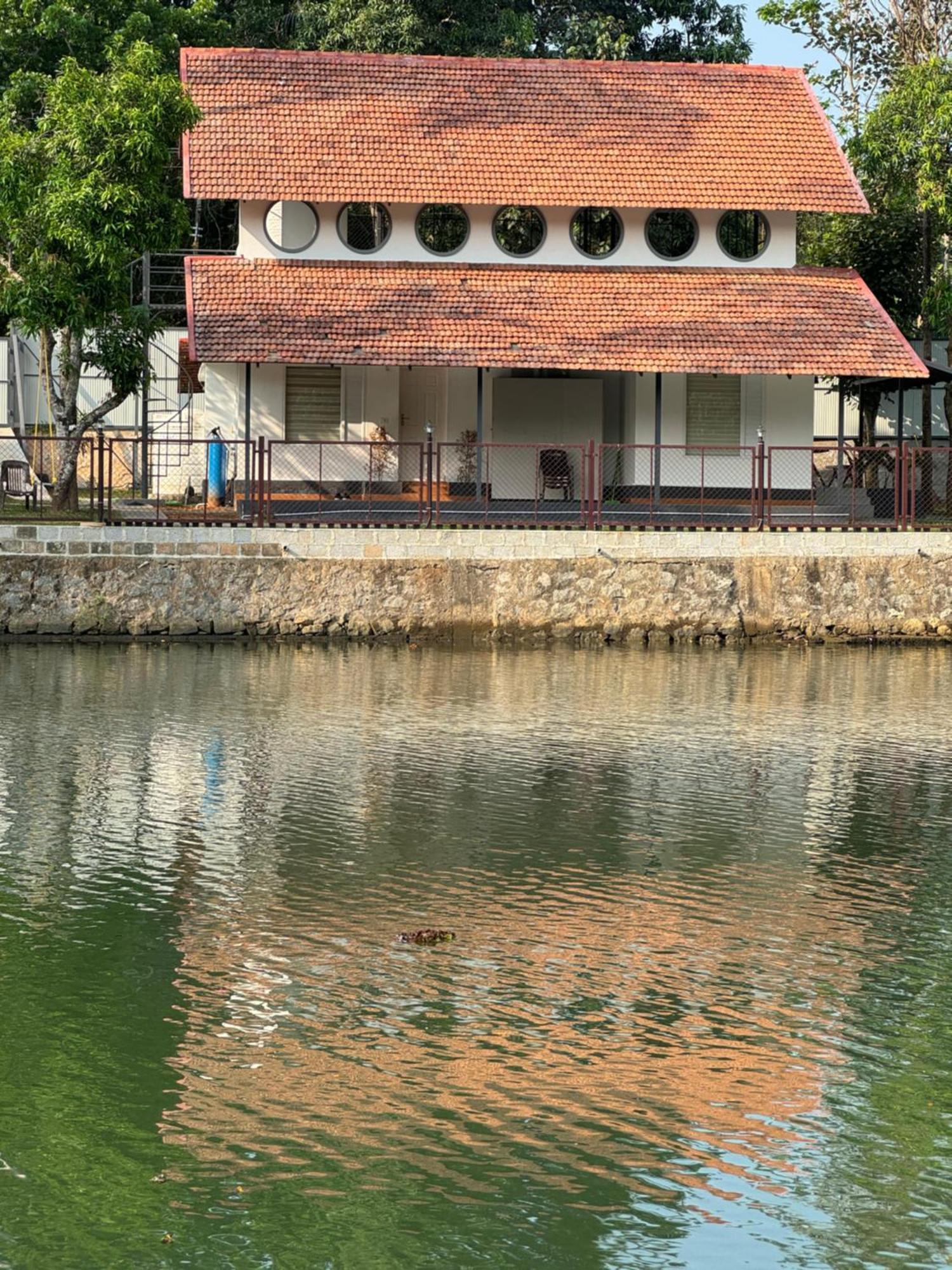 Blue Lake Villa Kollam Dış mekan fotoğraf